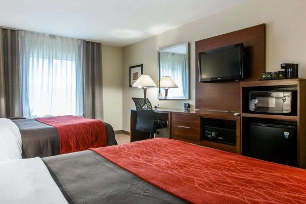Comfort Inn & Suites adj to Akwesasne Mohawk Casino (Hogansburg)